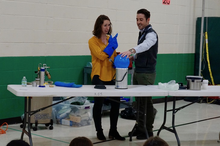 <p>Students learn what happens when you put a balloon in liquid nitrogen. Shrinkage!</p>
