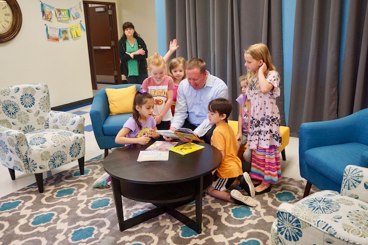 <p>BPS101 Chief Academic Officer with some captivated readers.</p>

