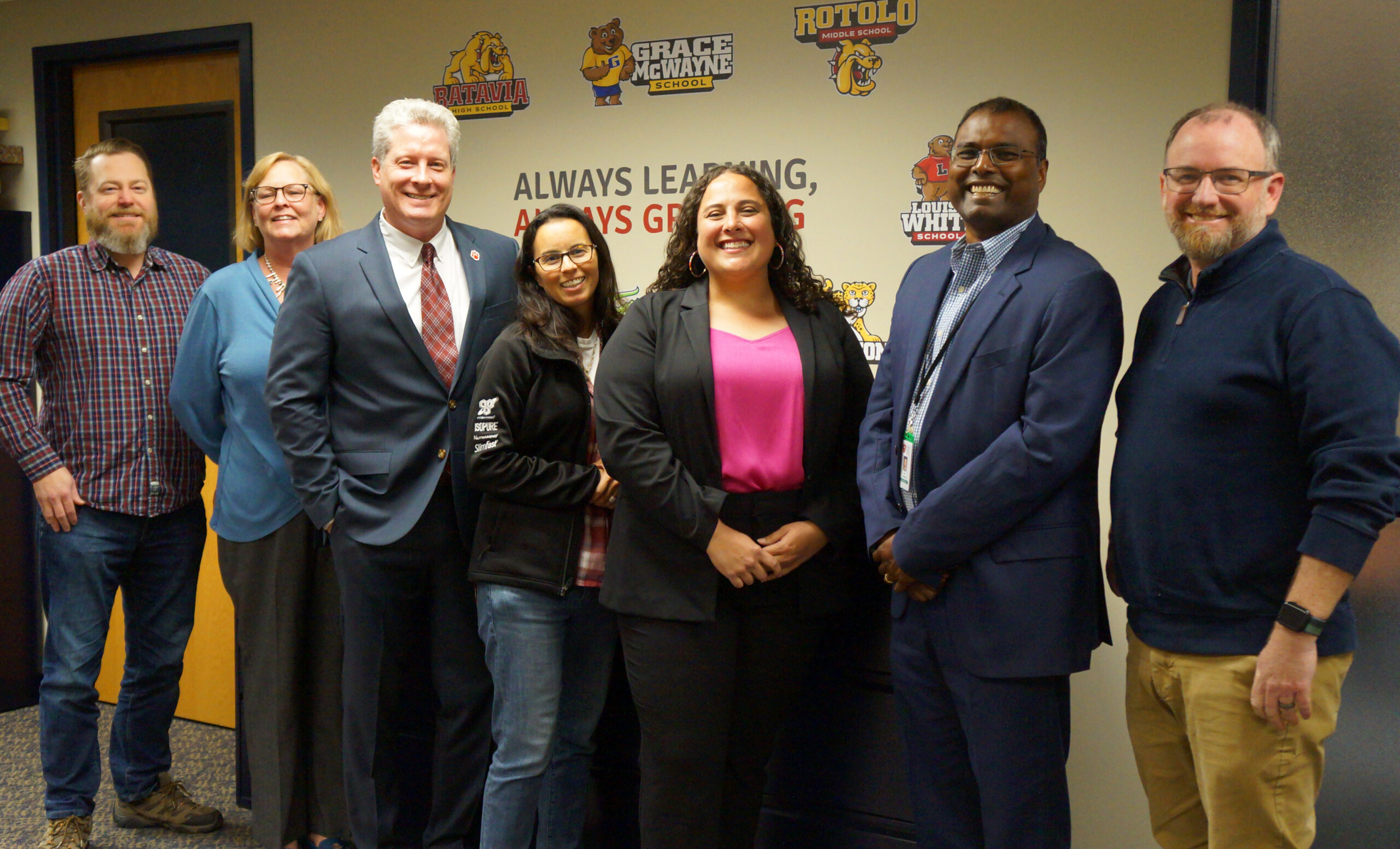 <p>BPS101 Board of Education; (LtoR) RJ Mathis, Sue Locke, Aaron Kilburg, Raquel Gonzalez-Thomas, Danielle Sligar, Rob Arulandu, and Craig Meadows.</p>
